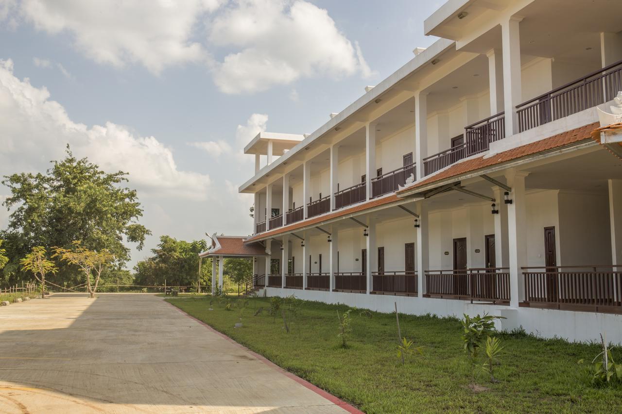 Samrith Hotel Kâmpóng Thum Extérieur photo
